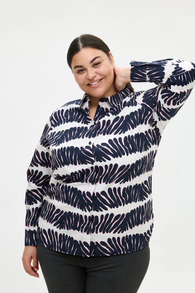 Kadın Lacivert Desenli Uzun Kollu Gömlek